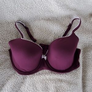 Burgurandy Victoria Secret bra 36DD